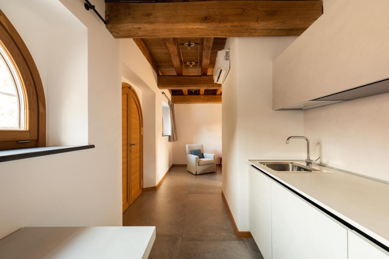 Antico Borgo Molino 7Cento Vicino Ai Giardini Di Ninfa Hotel Cori ภายนอก รูปภาพ