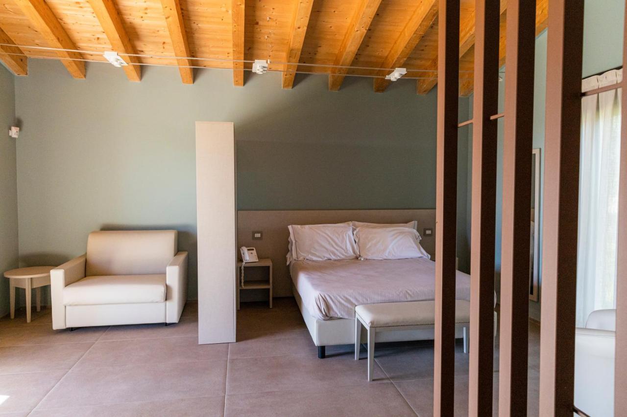 Antico Borgo Molino 7Cento Vicino Ai Giardini Di Ninfa Hotel Cori ภายนอก รูปภาพ